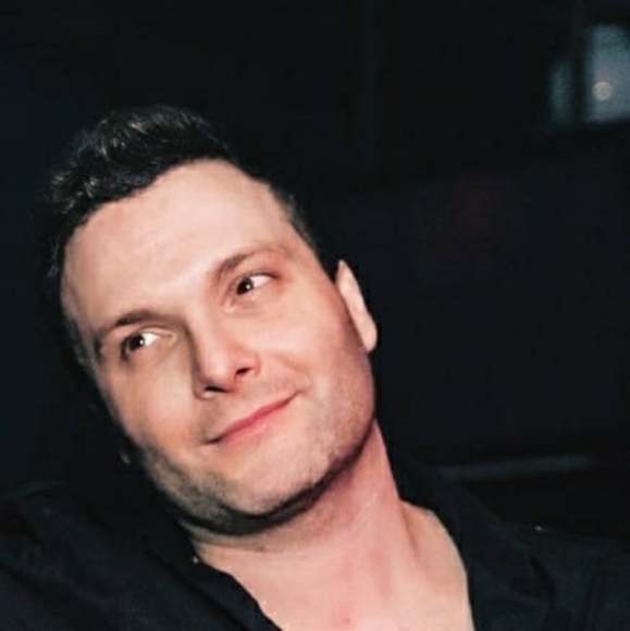 Meet your Posher, Stevie - Picture 1 of 1